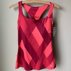 New Wilson arTennis athletic racer back tank with built in bra